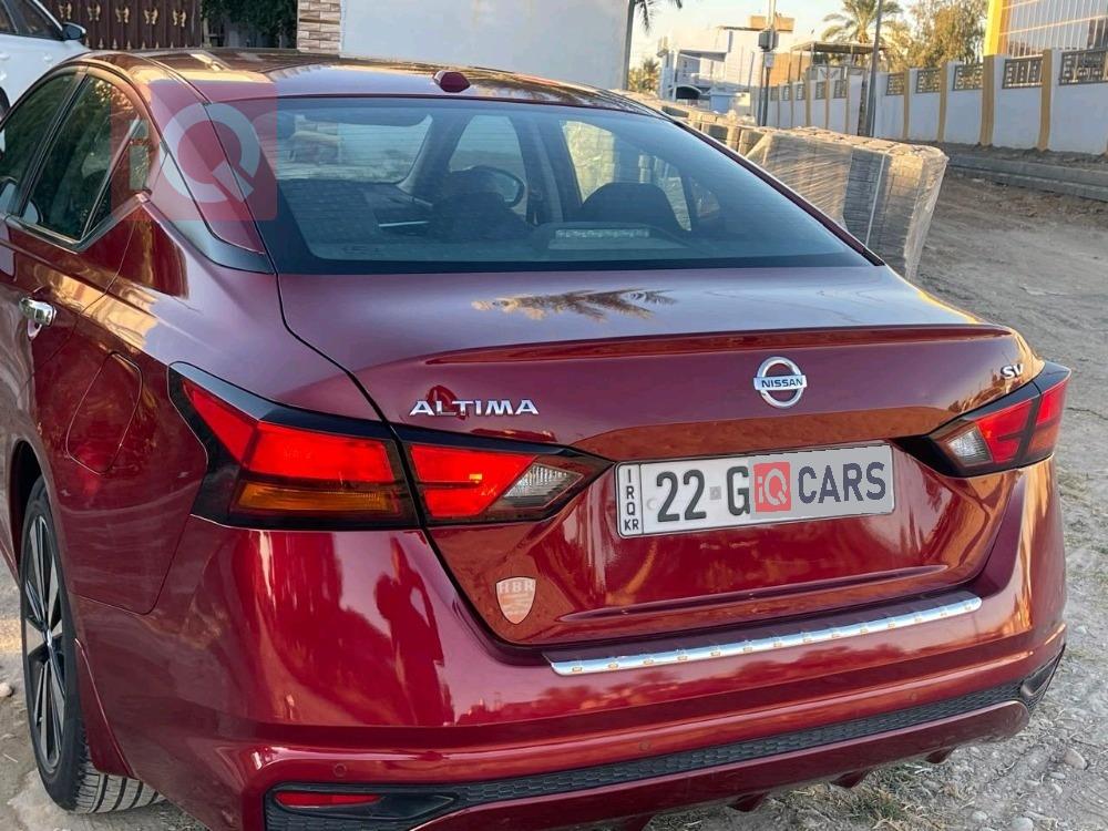 نيسان ألتيما